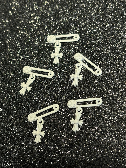 White Chrome hearts safety pin charm - 5 pieces